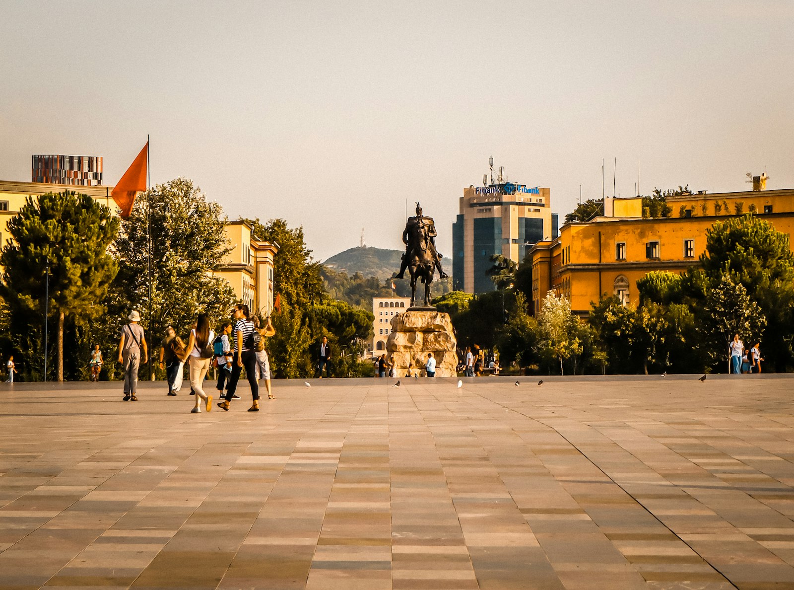 Тирана
